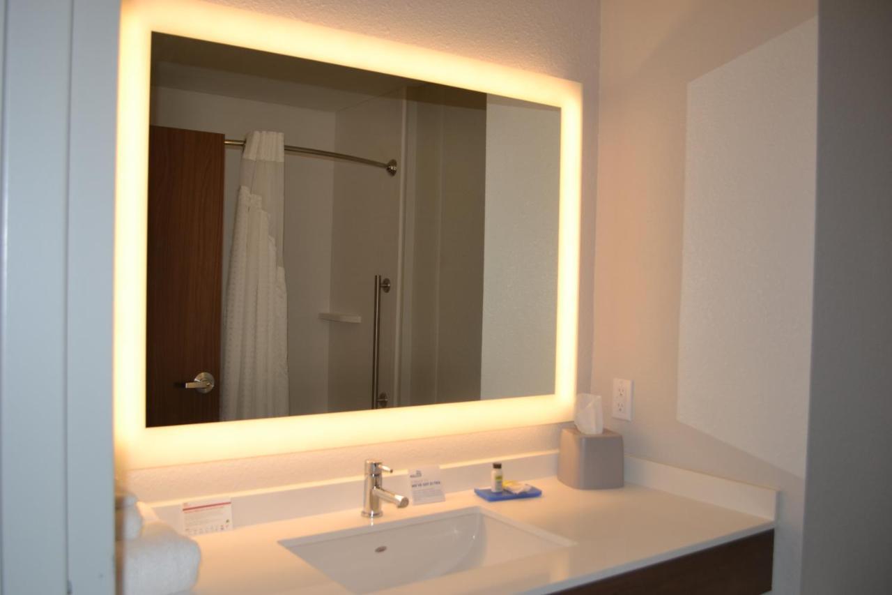 Holiday Inn Express Tallahassee-University Central By Ihg Bagian luar foto